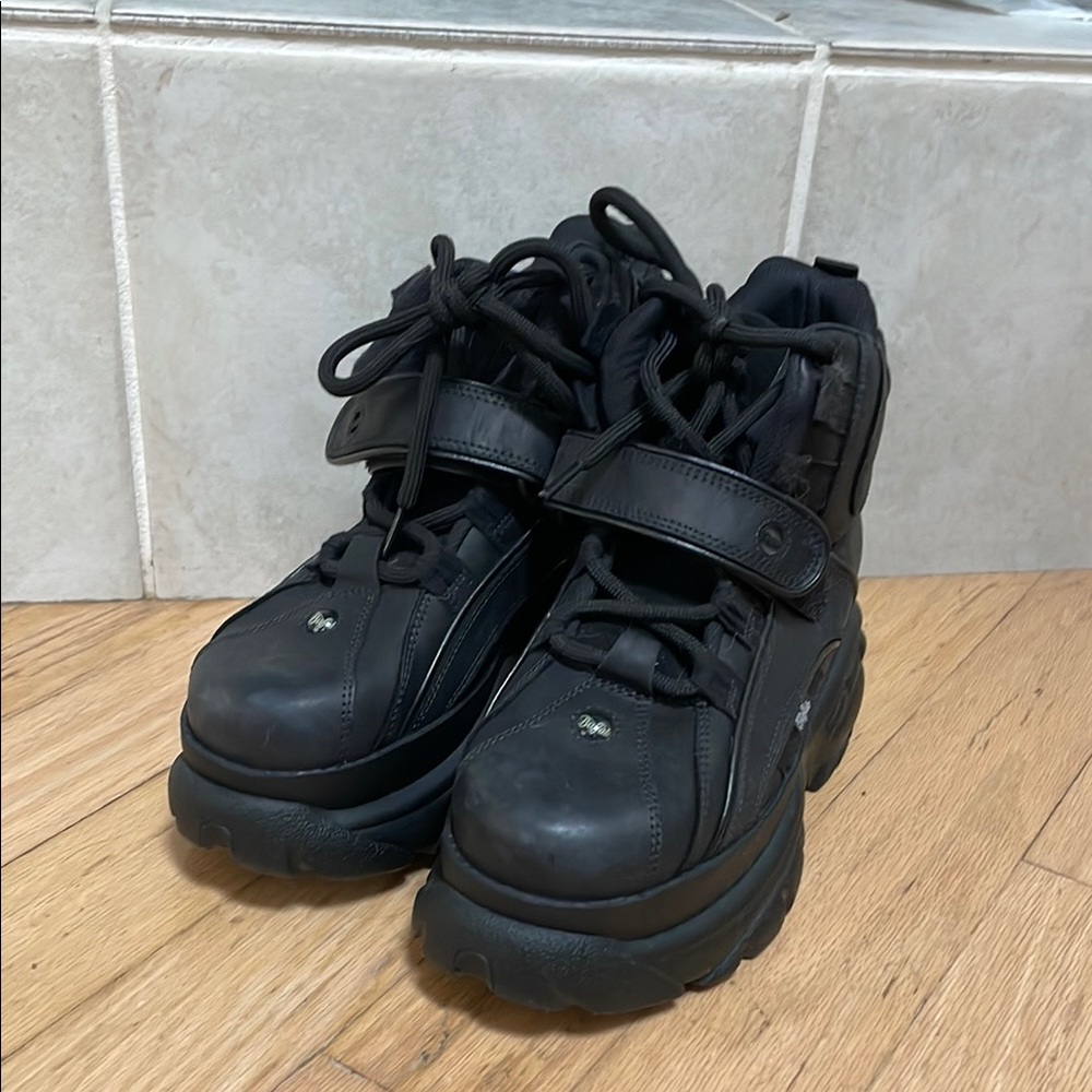 Buffalo High leather Platform Sneakers